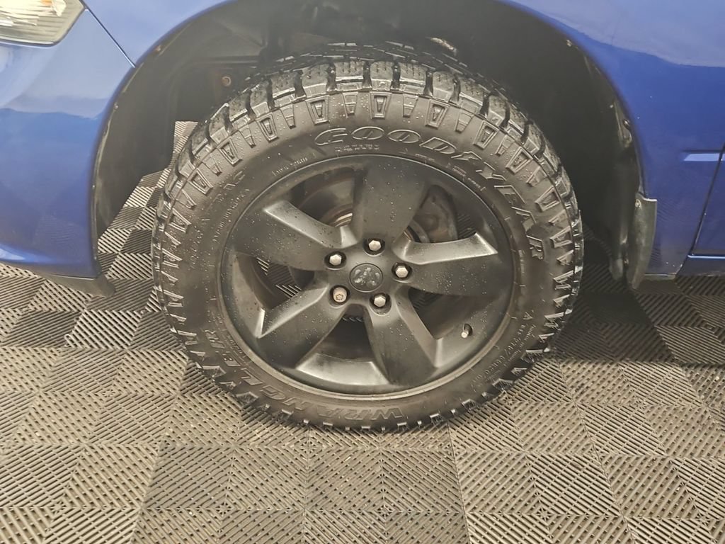 Used 2019 RAM 1500 Express w/ Wheel & Sound Group AWD/4WD image 4