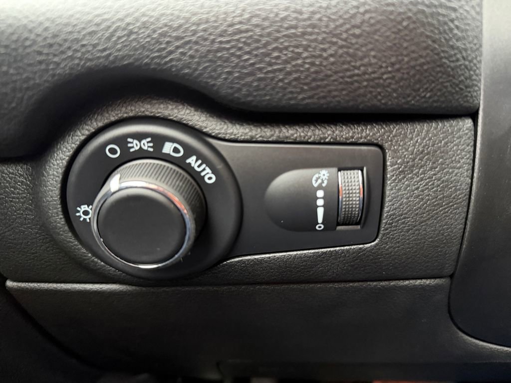 New 2024 Dodge Durango AWD image 18