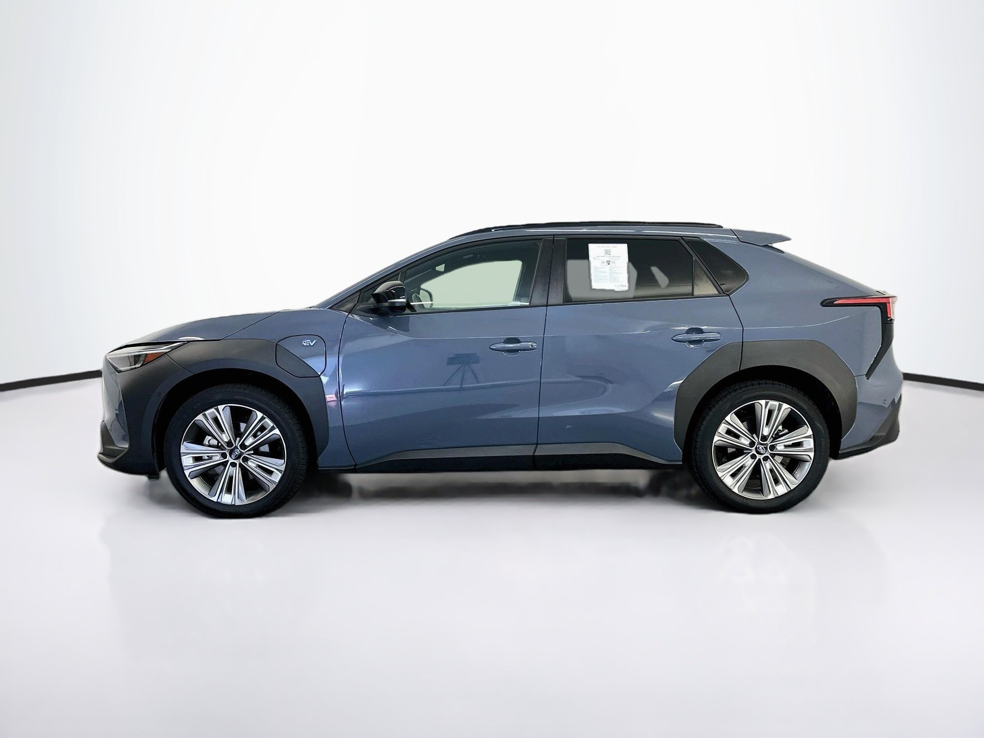 Used 2023 Subaru Solterra AWD image 4