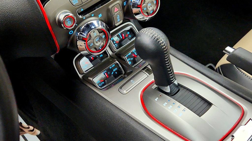 Used 2010 Chevrolet Camaro SS w/ RS Package image 17