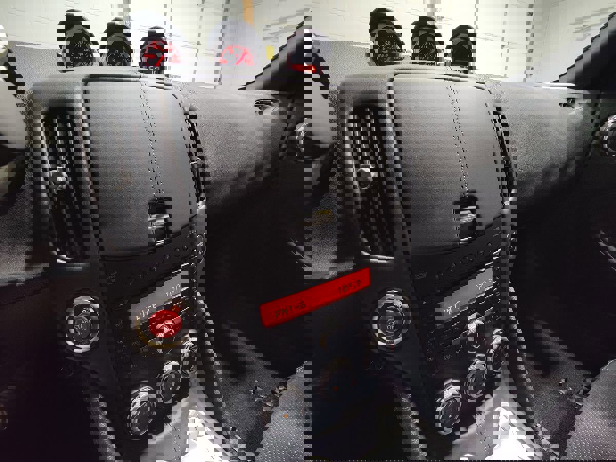 Used 2009 Nissan 370Z Touring image 29