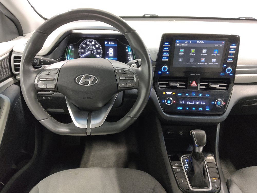 Used 2020 Hyundai Ioniq SE image 22