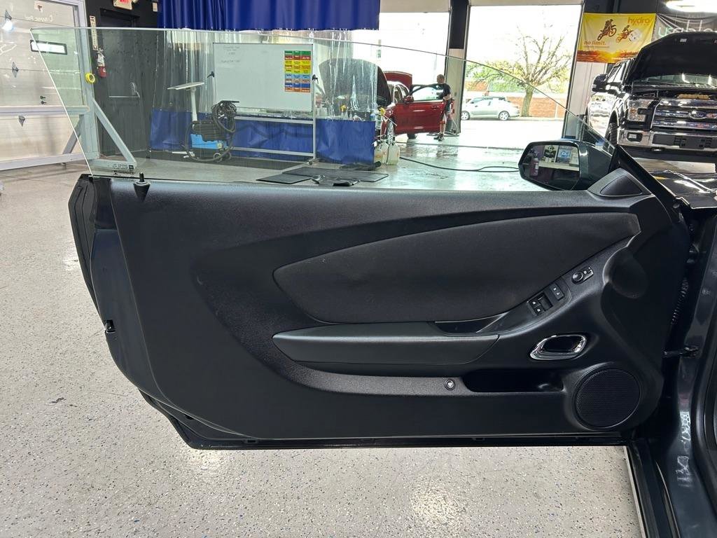 Used 2015 Chevrolet Camaro LT w/ 1LT Preferred Package image 12