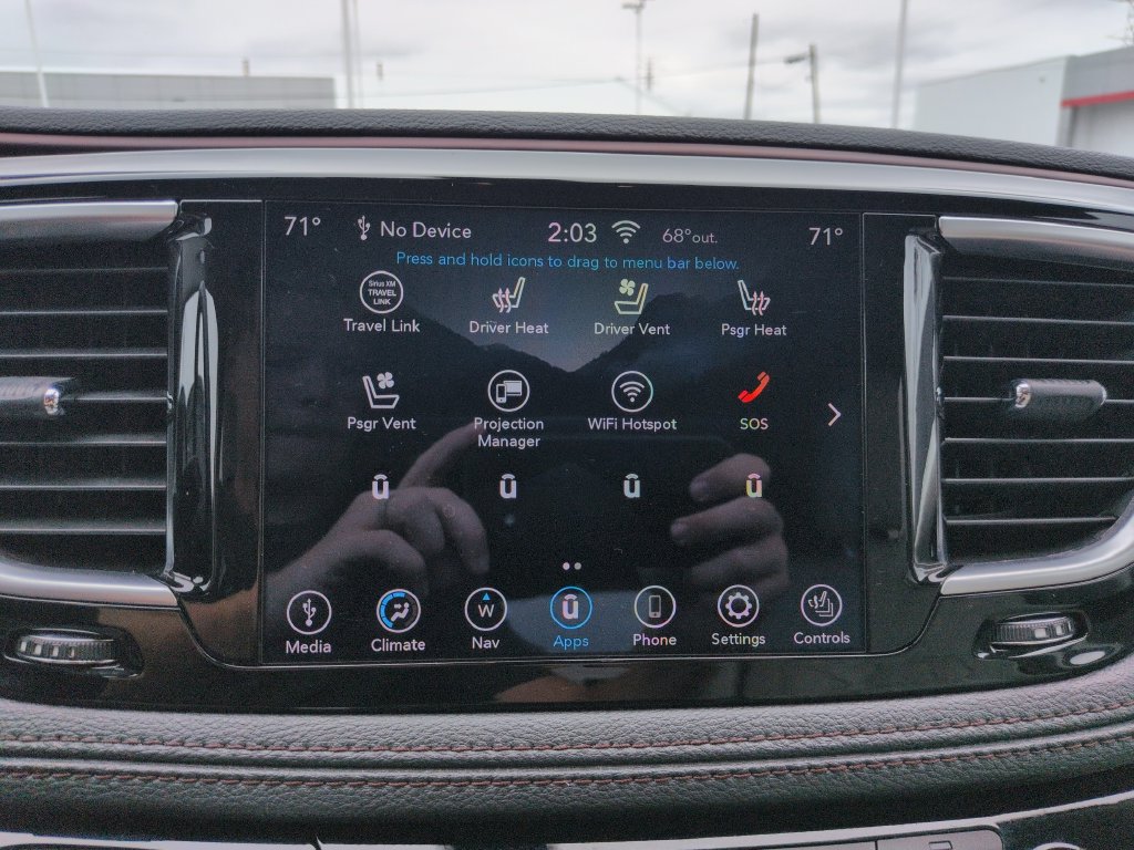 Used 2020 Chrysler Pacifica Limited FWD image 19