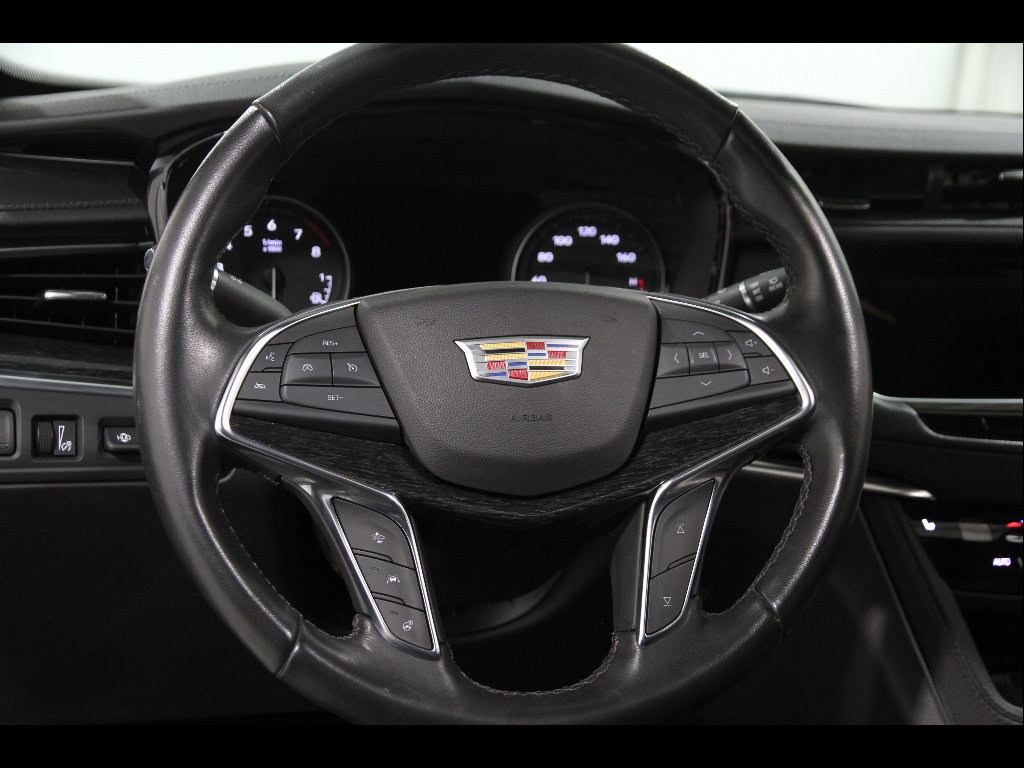 Used 2022 Cadillac XT5 Premium Luxury w/ Technology Package AWD/4WD image 7