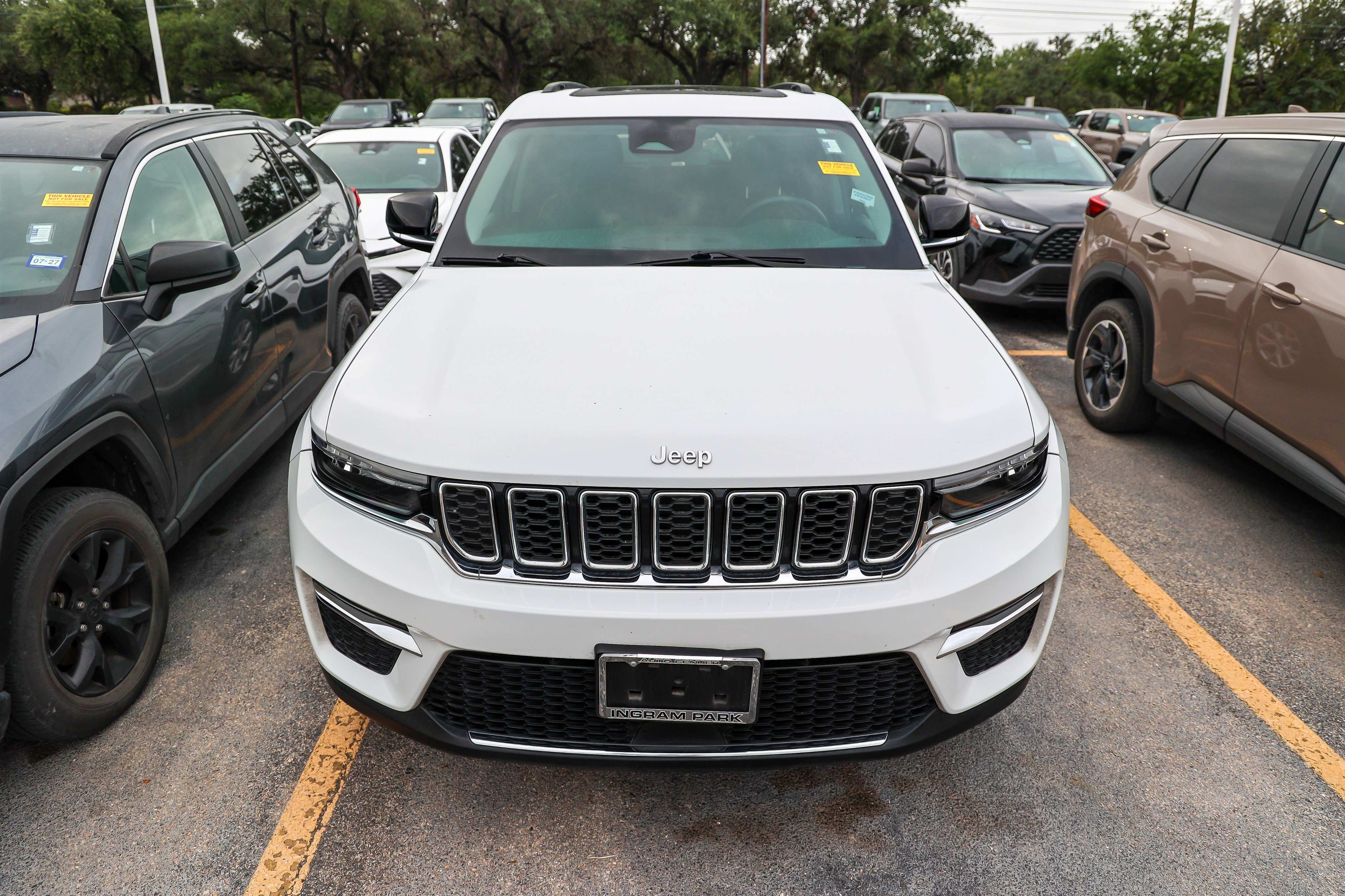 Used 2022 Jeep Grand Cherokee Limited w/ MOPAR Finishing Package RWD image 5