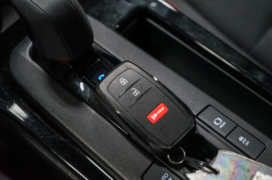 Used 2026 Toyota Prius Plug-In Hybrid FWD image 26