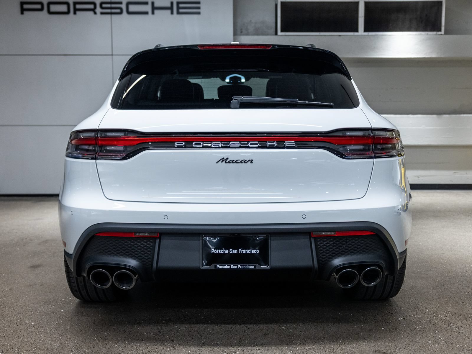 Certified 2026 Porsche Macan AWD/4WD image 7