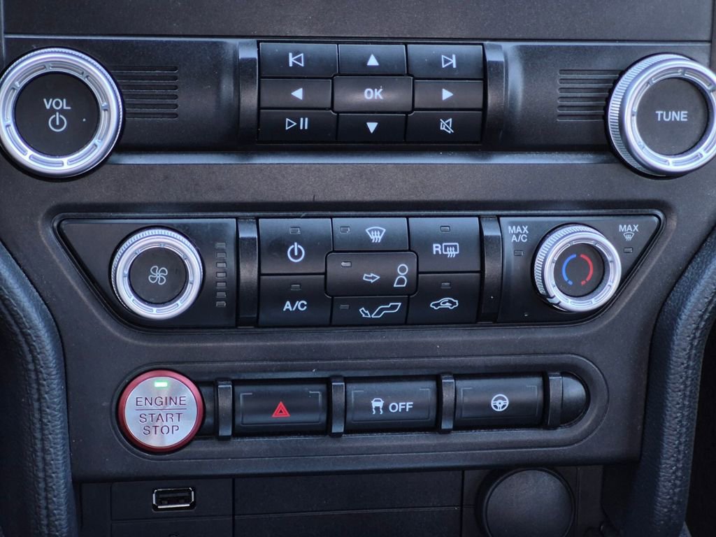 Used 2023 Ford Mustang Coupe RWD image 23