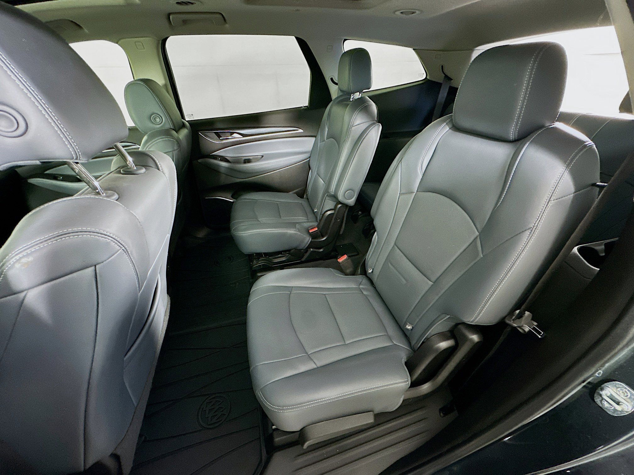 Used 2019 Buick Enclave Essence FWD image 27
