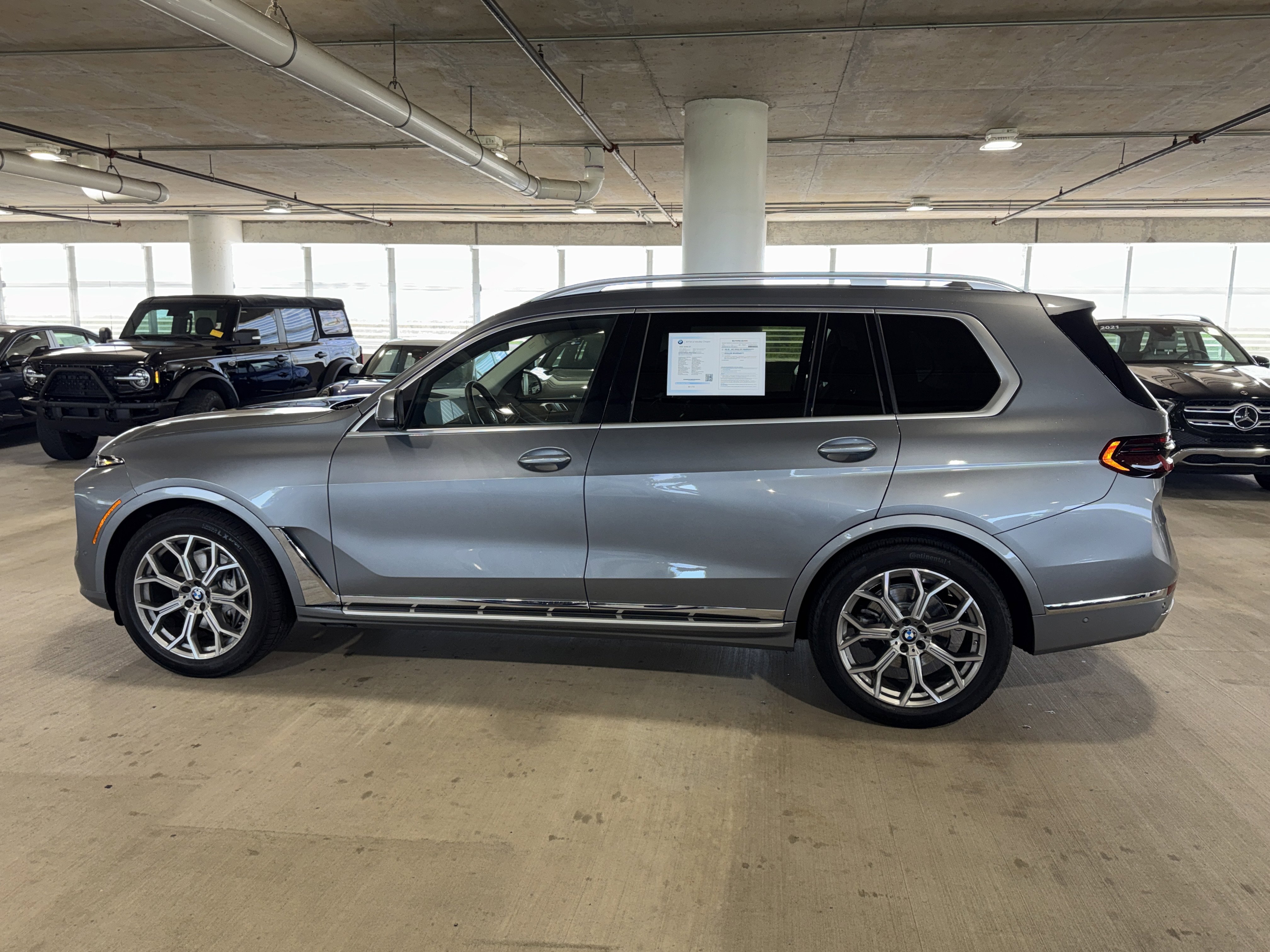 Used 2023 BMW X7 xDrive40i w/ Premium Package image 5