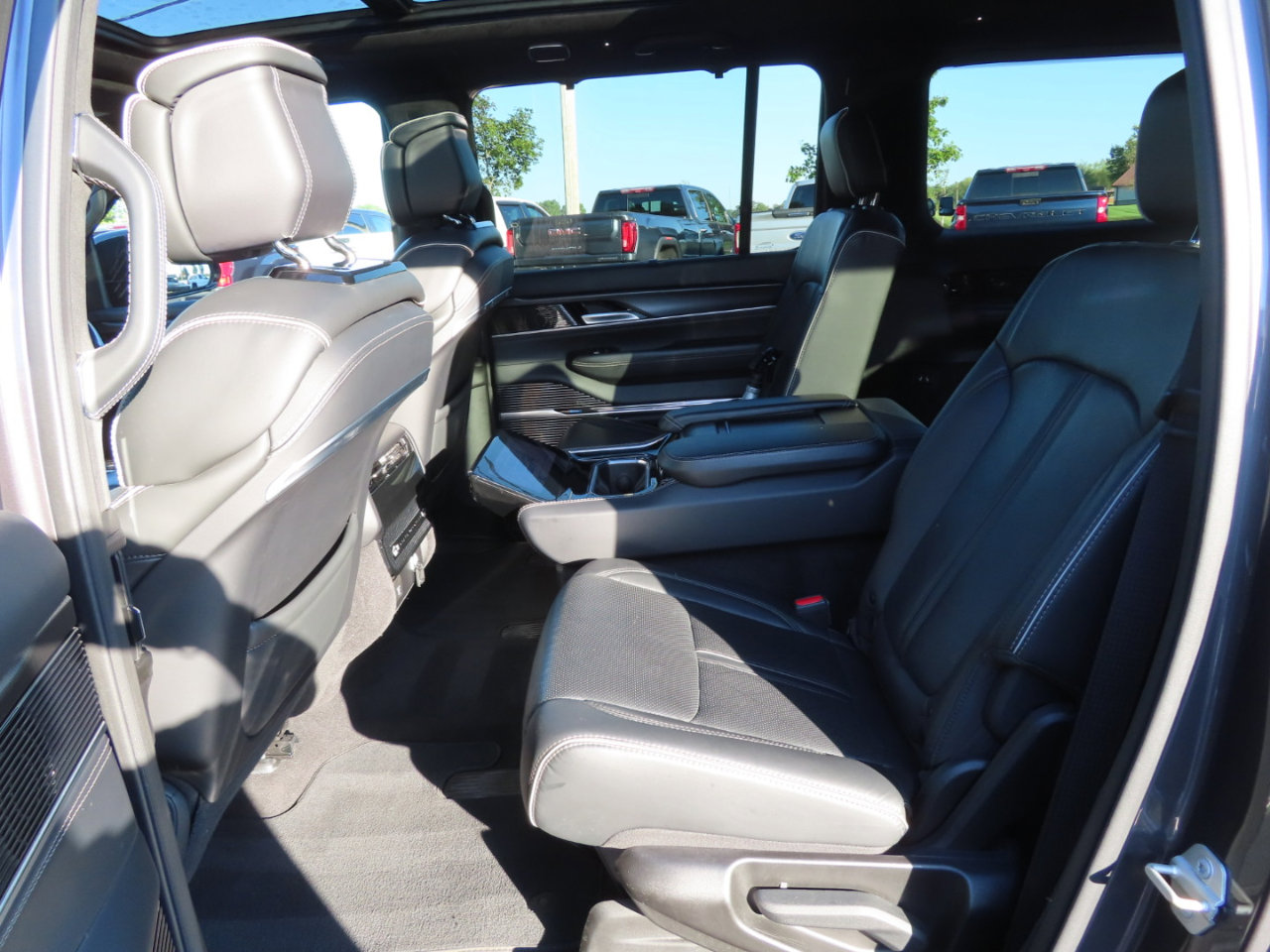 Used 2024 Jeep Grand Wagoneer L Series II w/ Quick Order Packagew 28T image 38