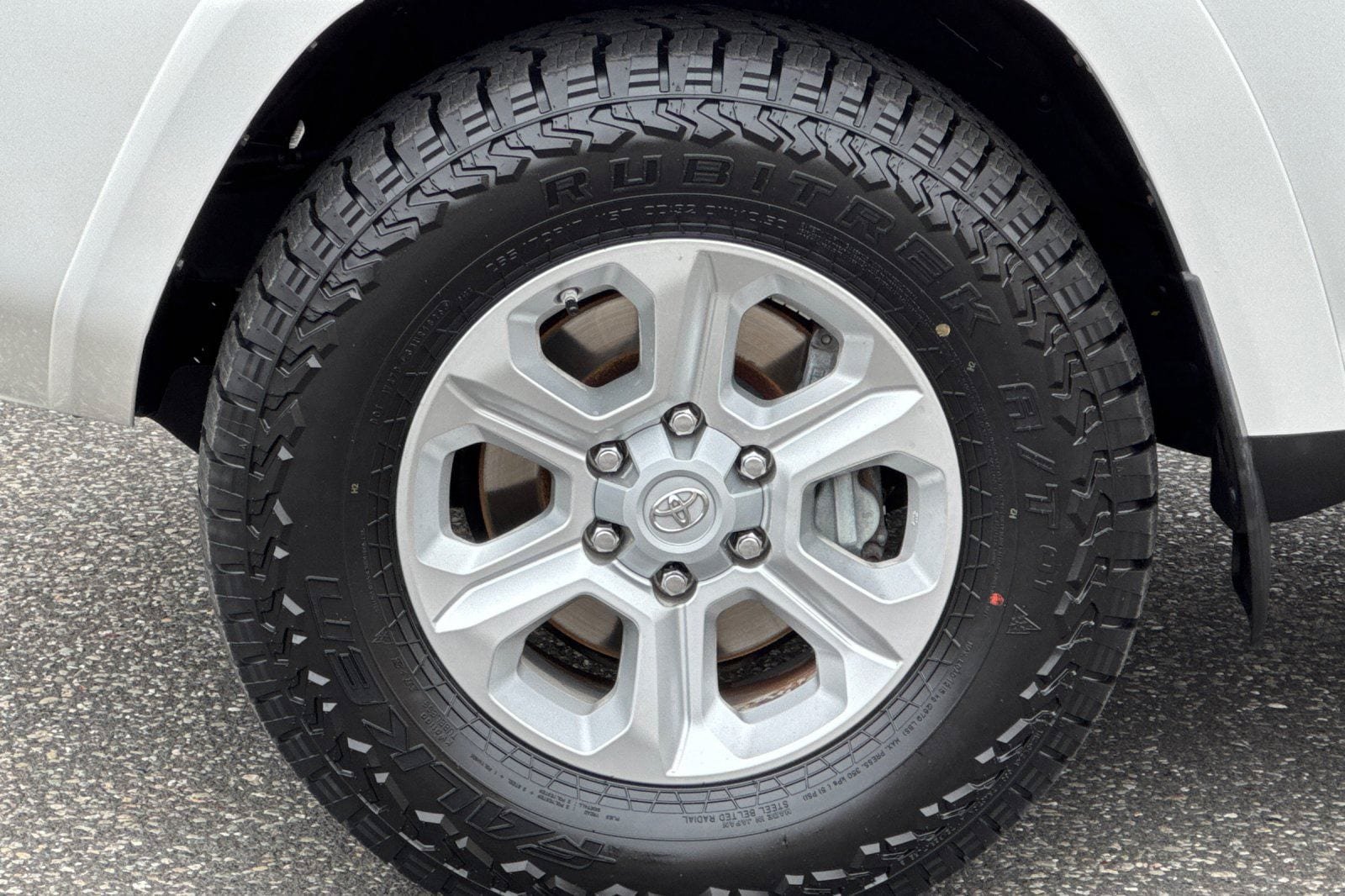 Used 2016 Toyota 4Runner SR5 RWD image 32
