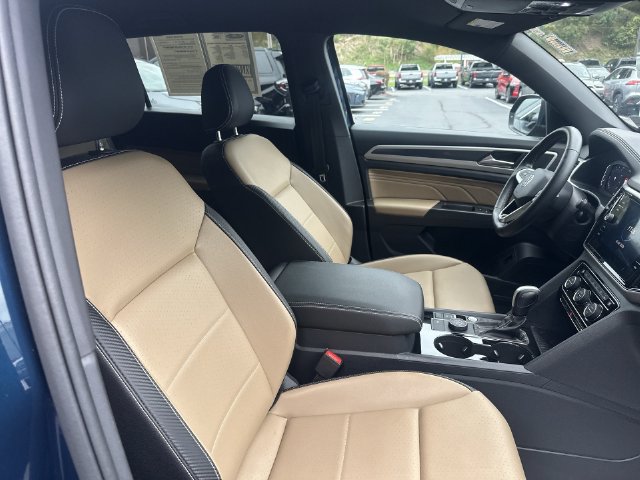 Used 2023 Volkswagen Atlas Cross Sport SE AWD/4WD image 29