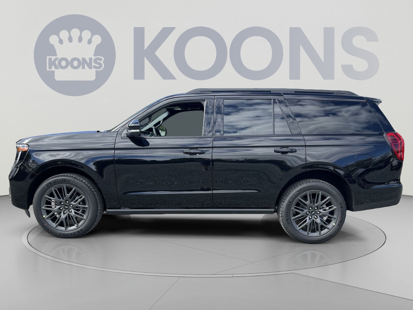 New 2027 Ford Expedition Platinum w/ Stealth Appearance Package AWD/4WD image 2