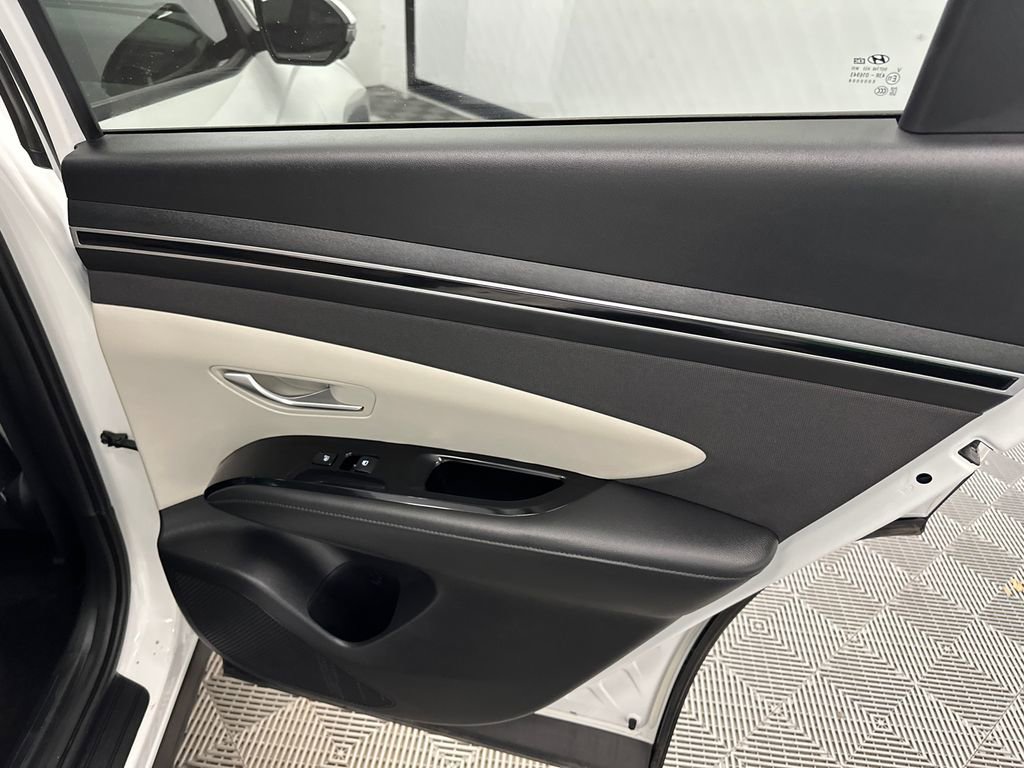 Used 2024 Hyundai Tucson Limited FWD image 18