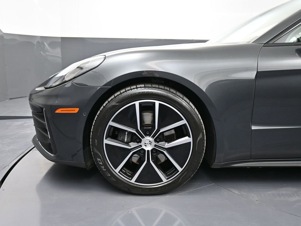 Certified 2024 Porsche Panamera 4 image 12