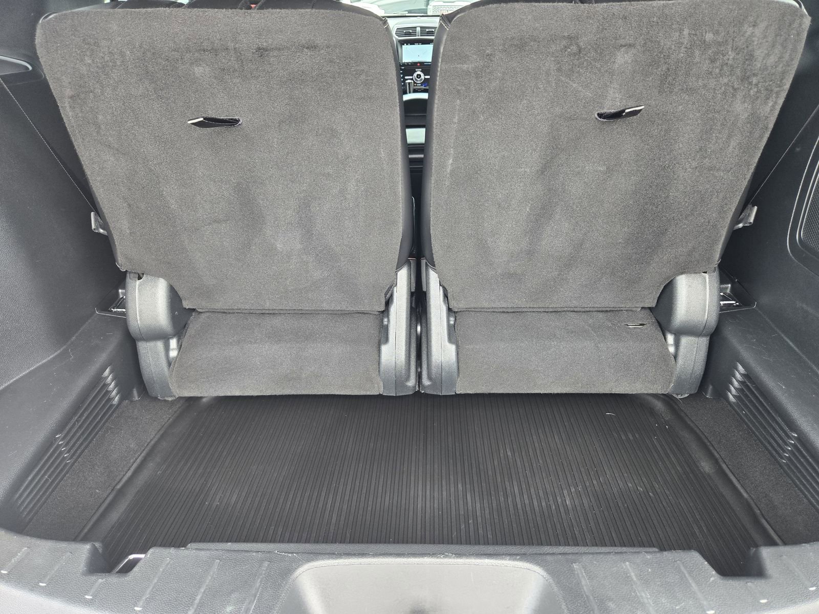 Used 2019 Ford Explorer Platinum AWD/4WD image 35