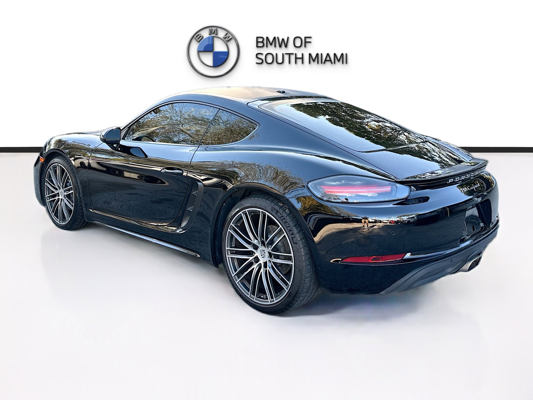 Used 2025 Porsche 718 Cayman image 5