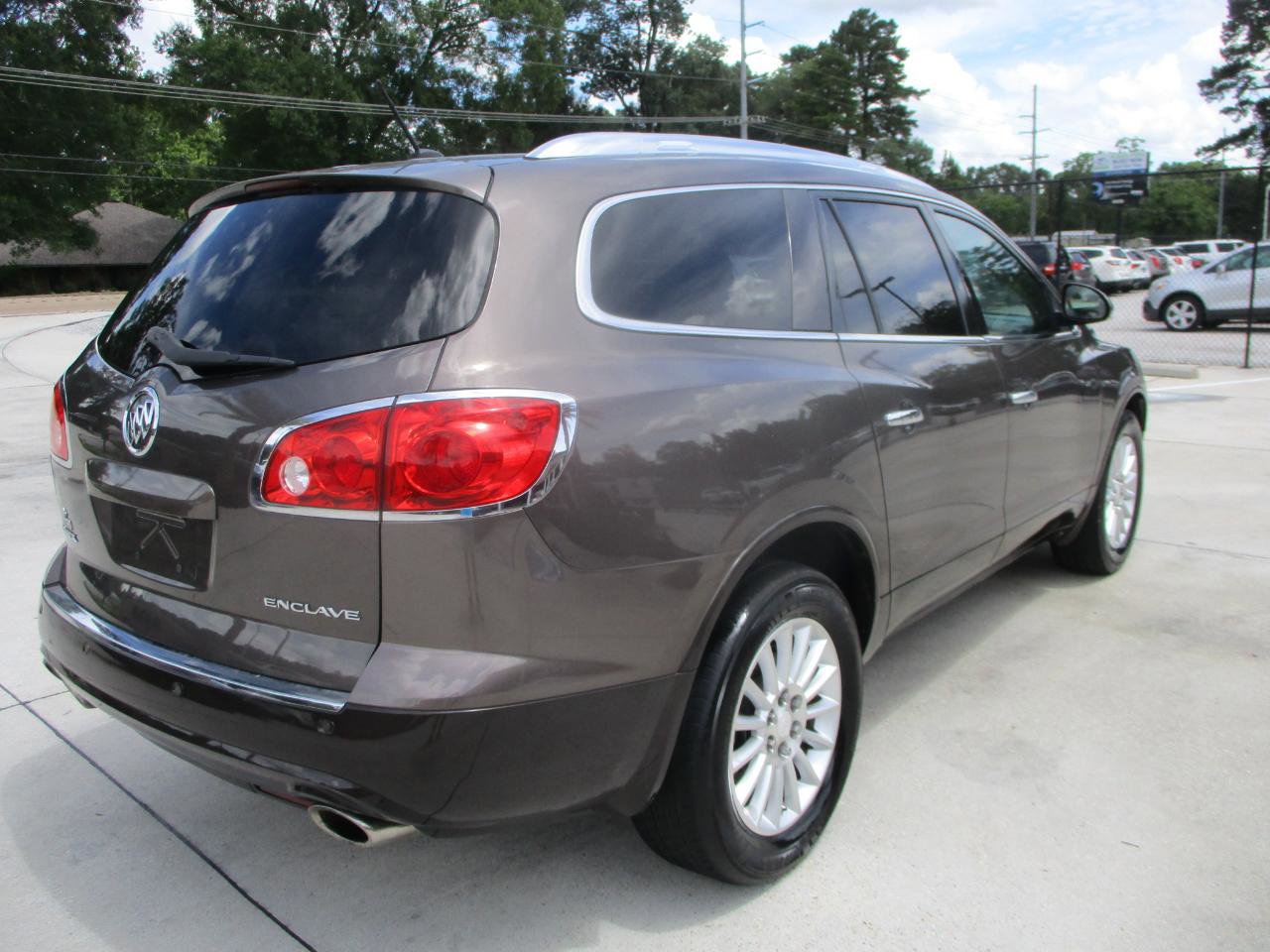 Used 2012 Buick Enclave Leather FWD image 11