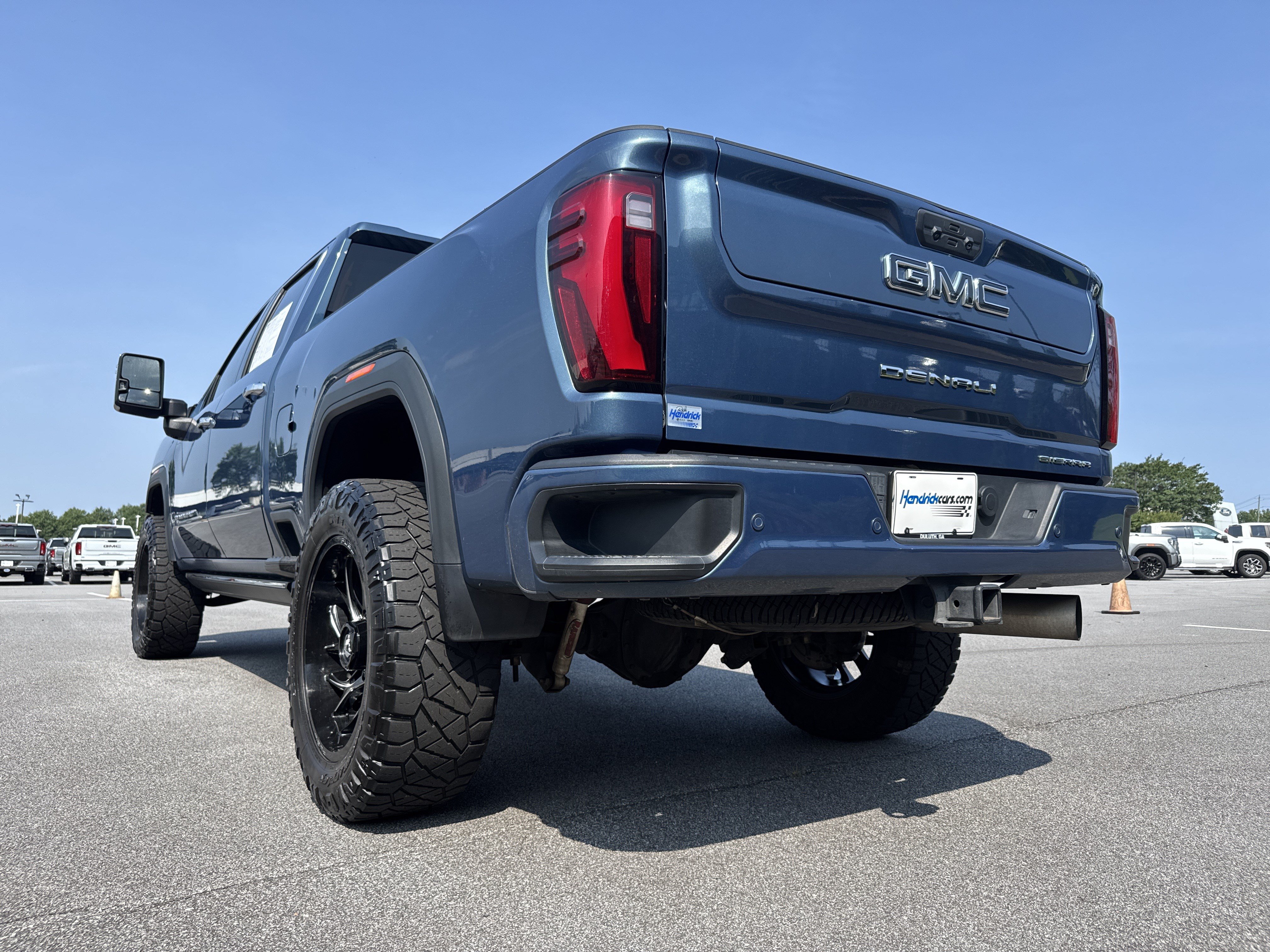 Used 2024 GMC Sierra 3500 Denali Ultimate AWD/4WD image 8