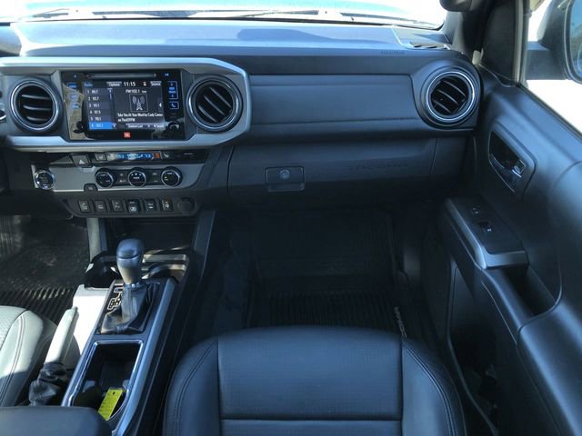 Used 2018 Toyota Tacoma Limited image 30