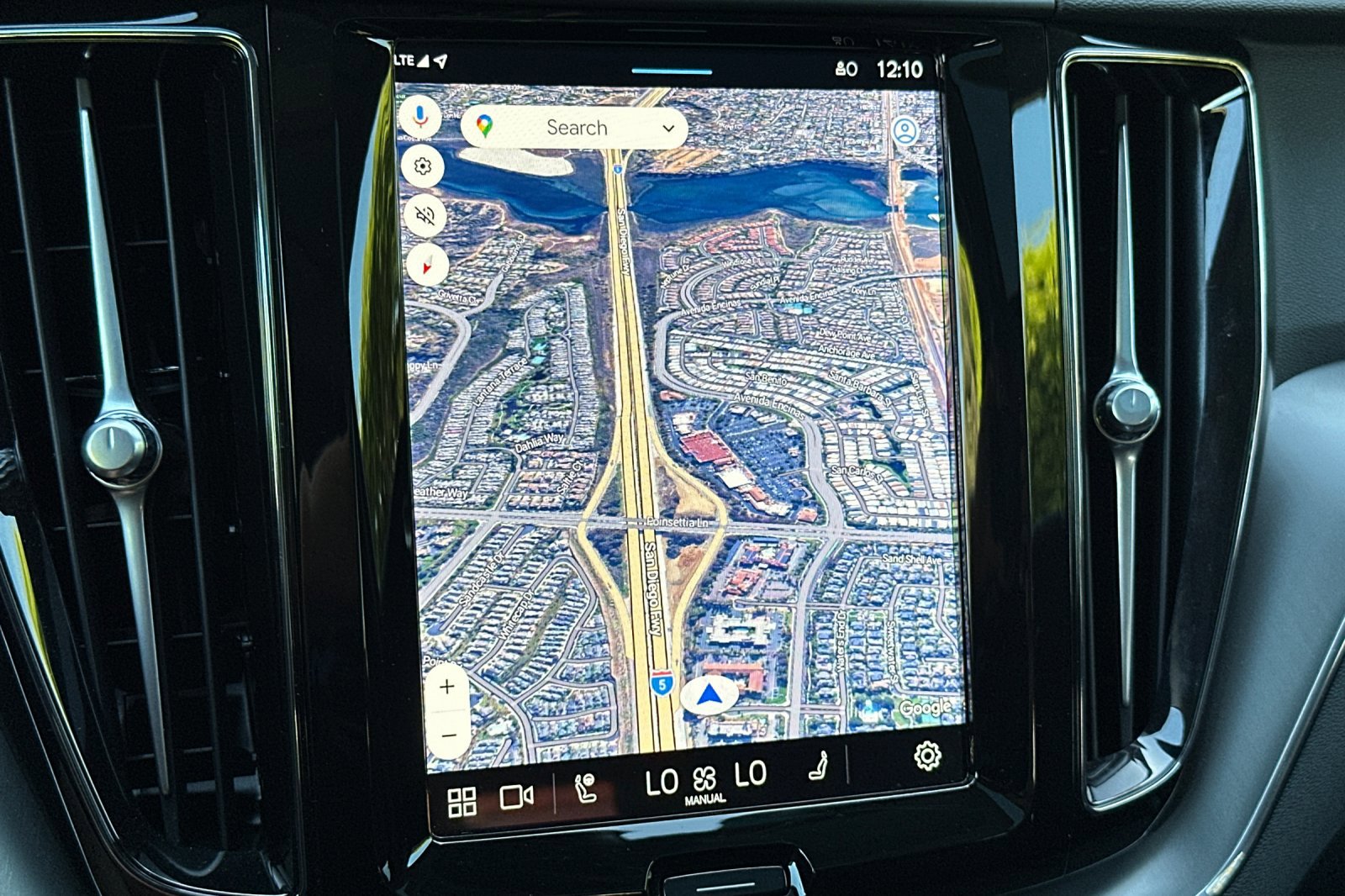 Certified 2025 Volvo XC60 B5 Core w/ Protection Package Premier image 21