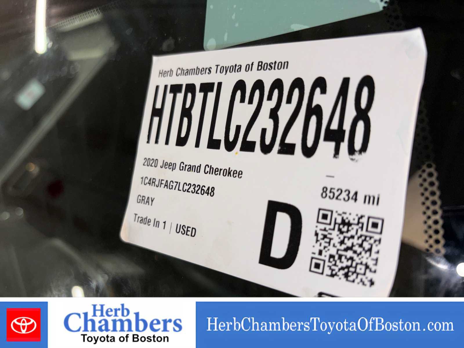 Used 2020 Jeep Grand Cherokee Laredo AWD/4WD image 14