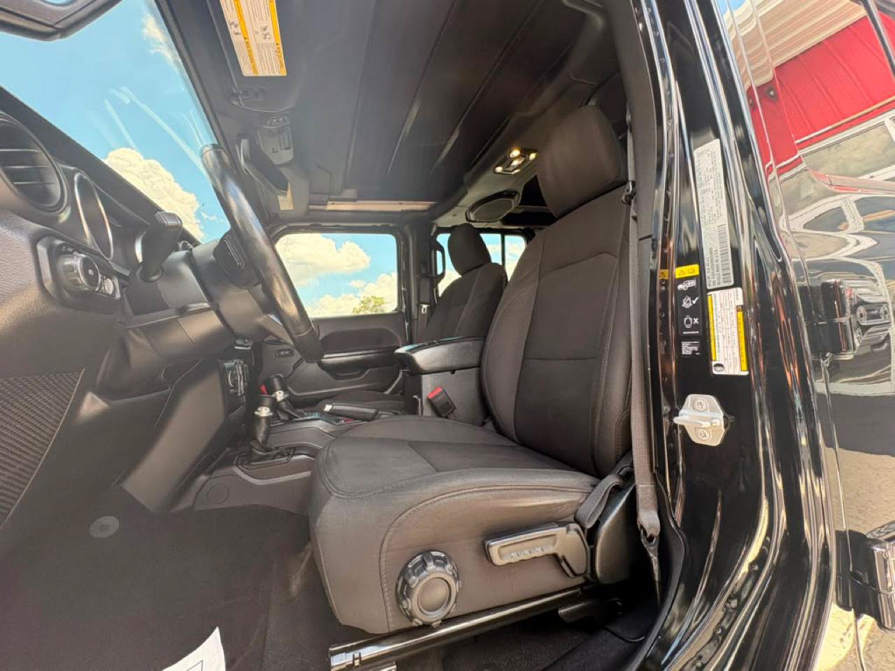 Used 2021 Jeep Wrangler Unlimited Sport AWD/4WD image 32