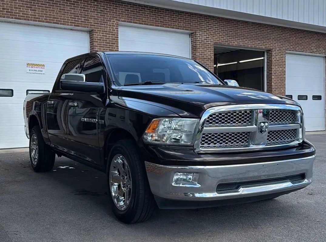 Used 2011 RAM 1500 Laramie image 3