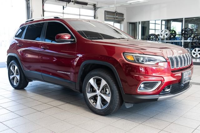 Used 2021 Jeep Cherokee Limited w/ Elite Package AWD/4WD image 1