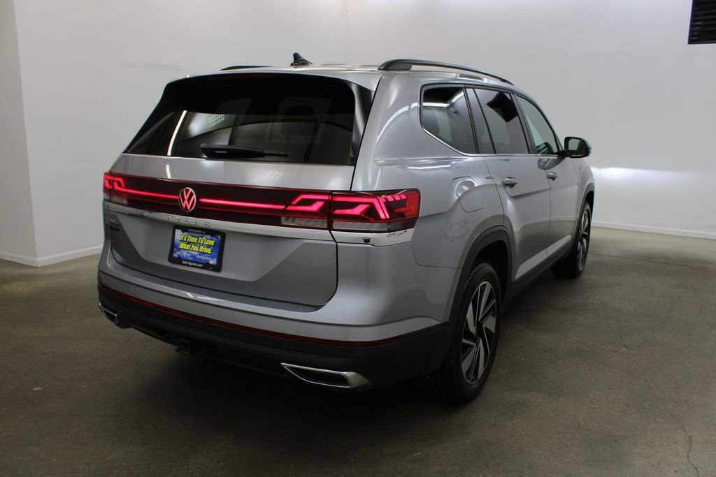 Certified 2024 Volkswagen Atlas SE FWD image 5