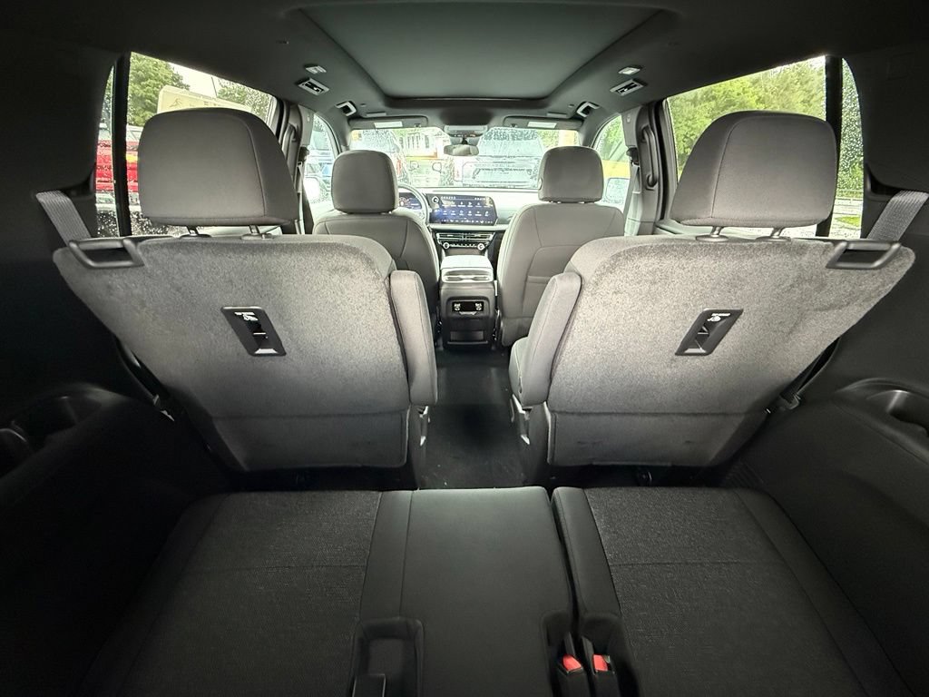 New 2027 Chevrolet Traverse LT w/ Sun and Wheel Package AWD/4WD image 30