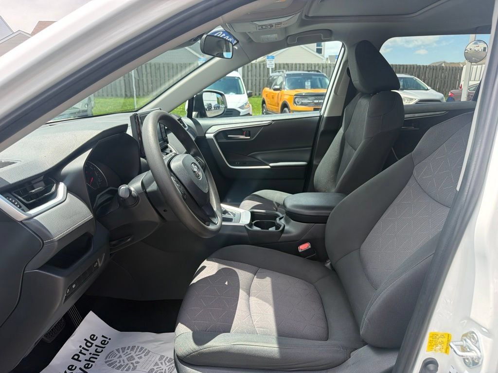 Used 2019 Toyota RAV4 XLE w/ Convenience Package AWD/4WD image 22
