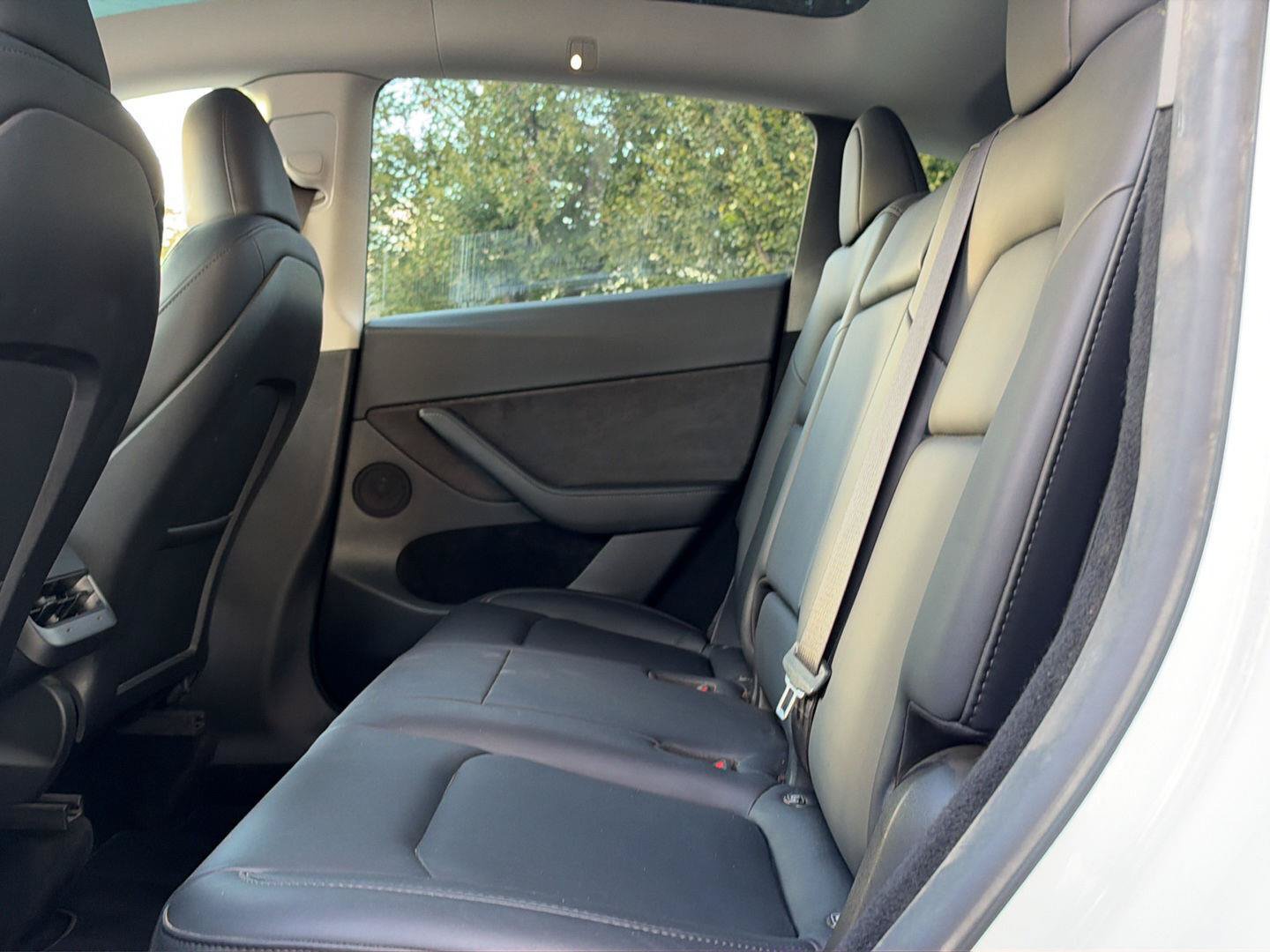 Used 2023 Tesla Model Y Performance AWD/4WD image 19