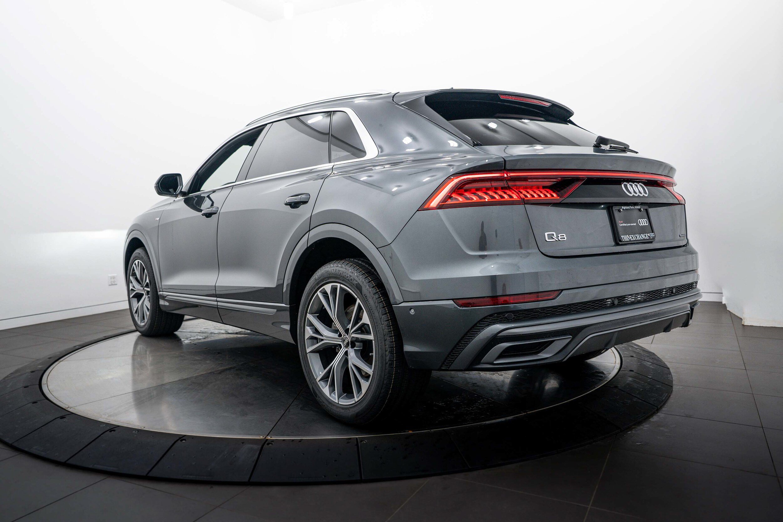 Certified 2023 Audi Q8 Premium Plus w/ Premium Plus Package AWD/4WD image 5