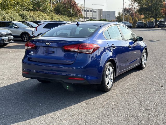 Used 2017 Kia Forte LX FWD image 2