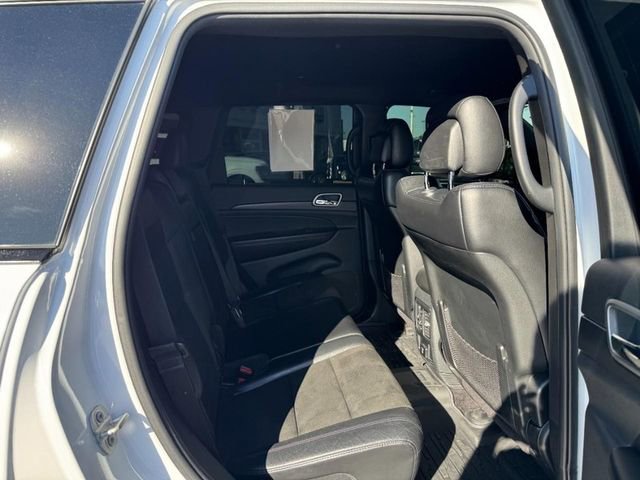 Used 2018 Jeep Grand Cherokee Altitude AWD/4WD image 10