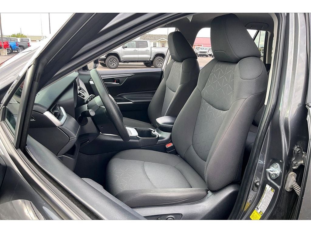 Used 2024 Toyota RAV4 XLE AWD/4WD image 26