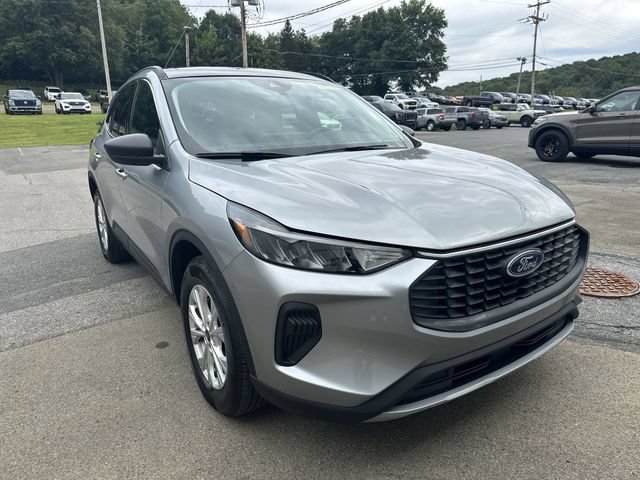 Used 2024 Ford Escape Active w/ Tech Pack #1 AWD/4WD image 11