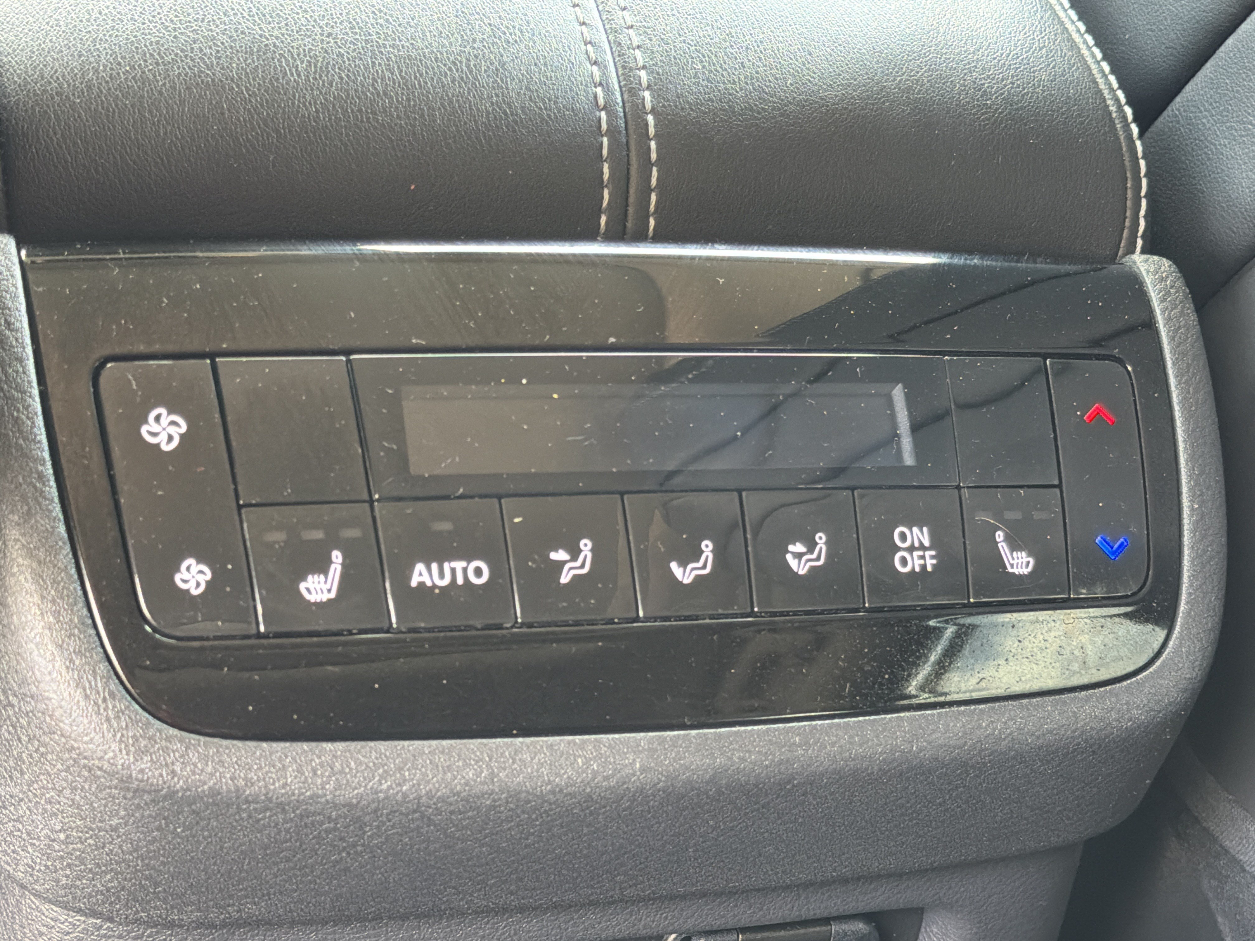 Used 2023 INFINITI QX60 Sensory w/ Vision Package AWD/4WD image 21