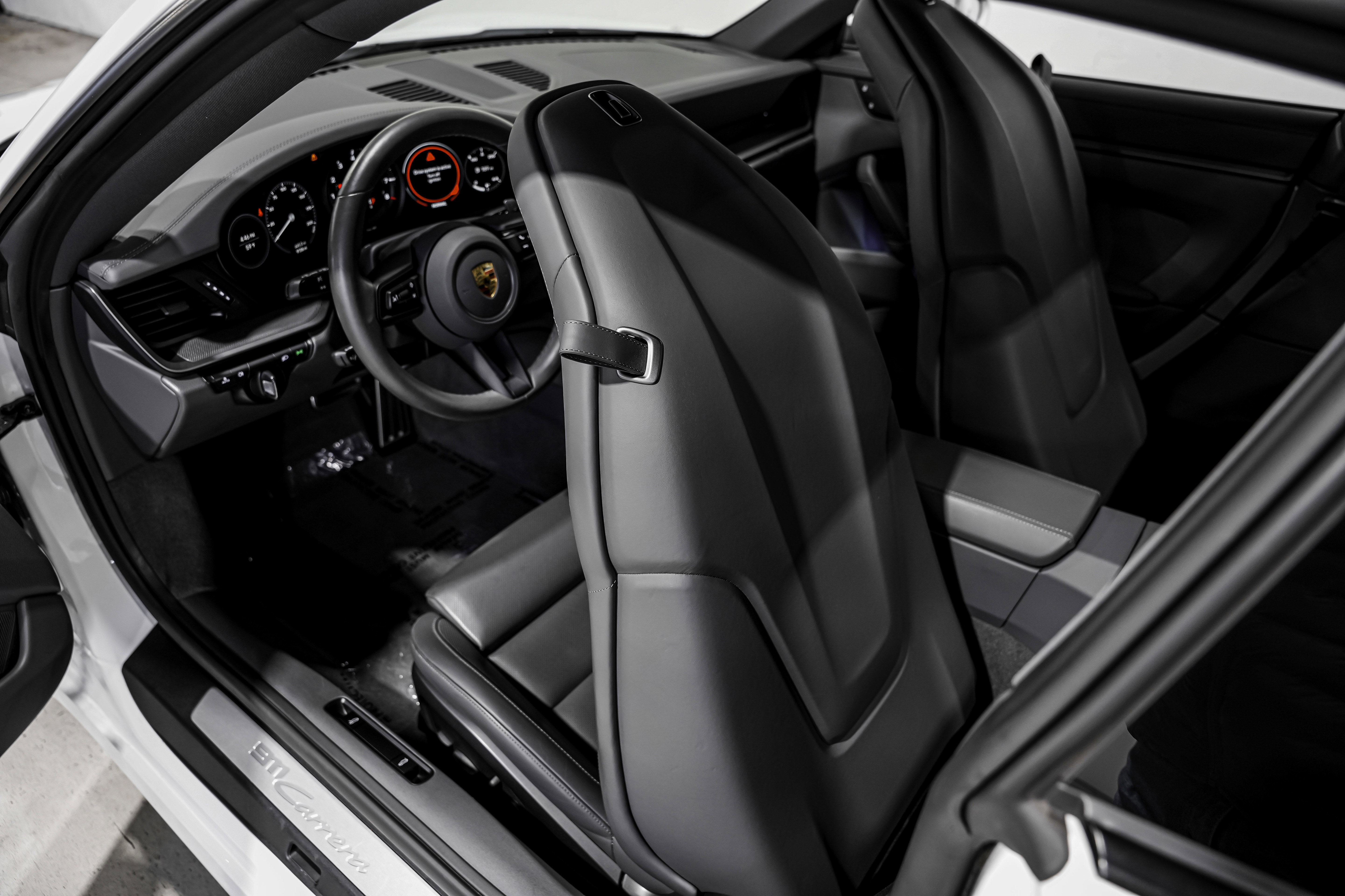 Used 2023 Porsche 911 Carrera w/ Premium Package image 23