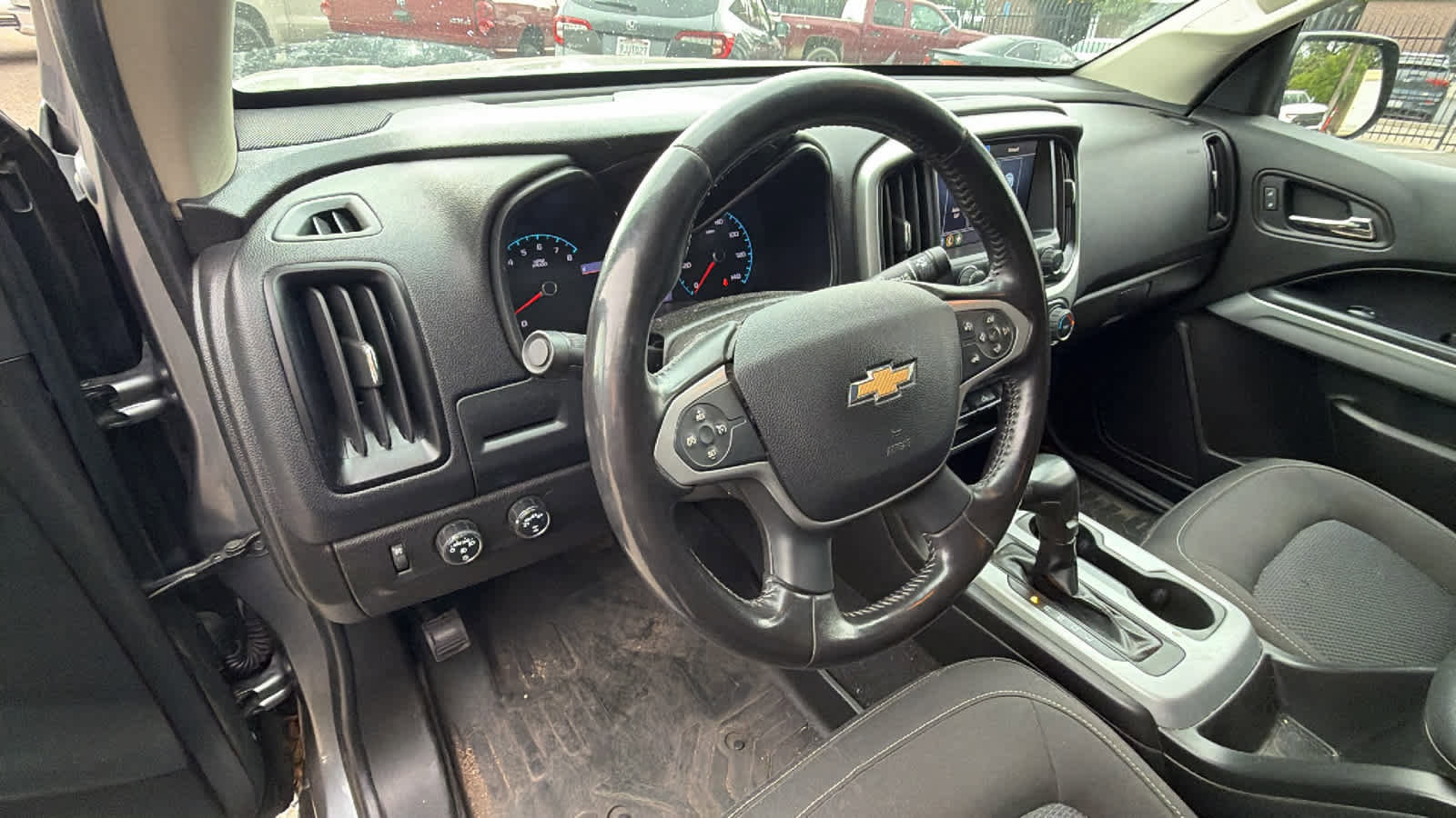 Used 2020 Chevrolet Colorado LT w/ LT Convenience Package image 10