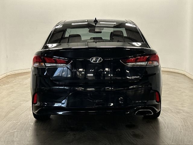 Used 2019 Hyundai Sonata Limited w/ Ultimate Package 04 image 4