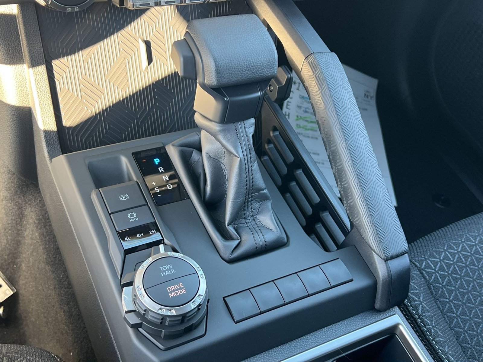 New 2026 Toyota 4Runner SR5 AWD/4WD image 15