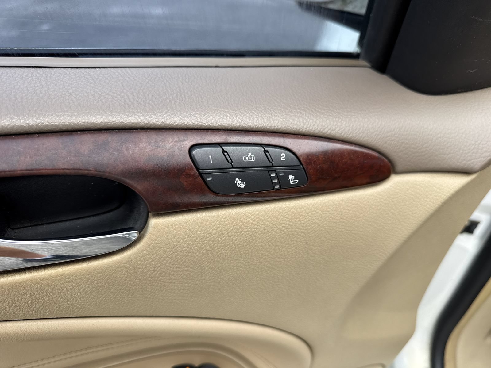 Used 2006 Buick Lucerne CXL w/ Luxury Package FWD image 17