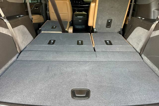 Used 2021 Cadillac Escalade Sport w/ Driver Assist Tech Package AWD/4WD image 17