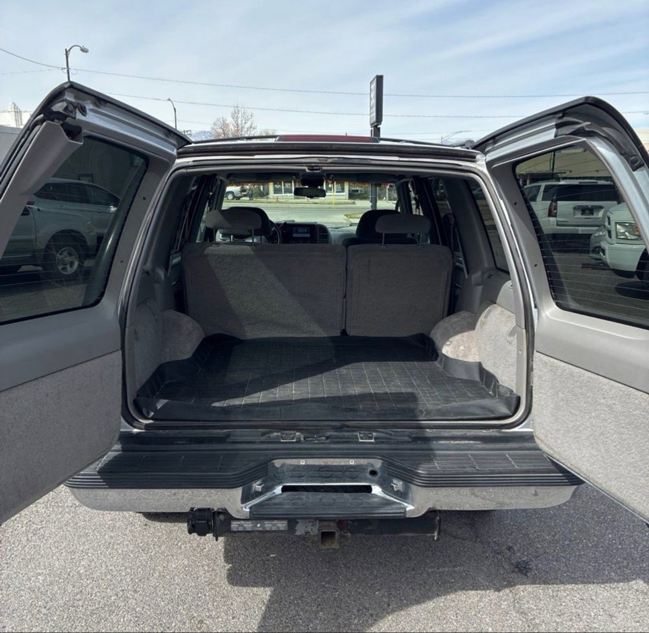 Used 1995 Chevrolet Tahoe 4WD image 4