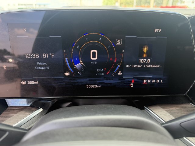 Used 2025 Chevrolet Suburban LT RWD image 34