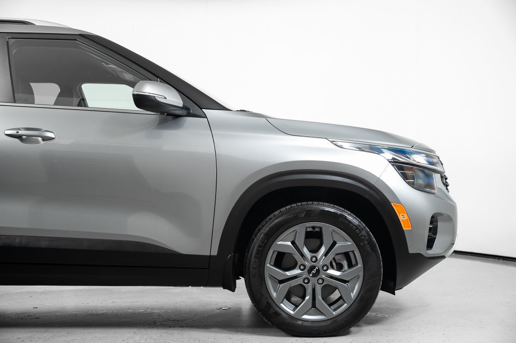 Used 2024 Kia Seltos S AWD/4WD image 4